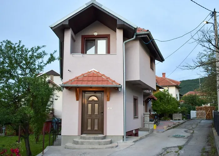 Jovana سوكو بانيا